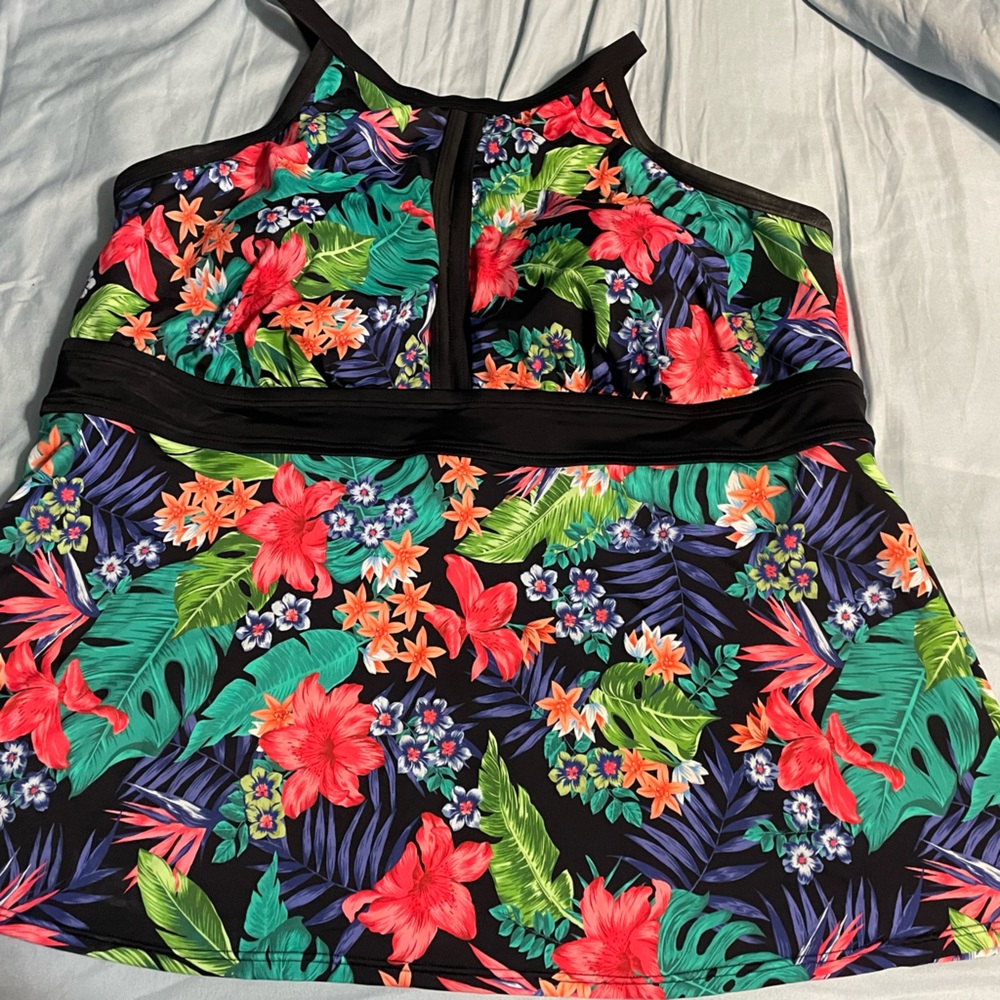 Multi-colored halter top “Swimsuit For All” Tankini
